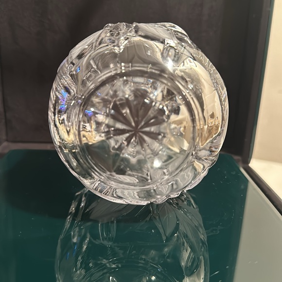 Mikasa Festive Poinsettia Votive Candleholder 3.5" high - Picture 5 of 5